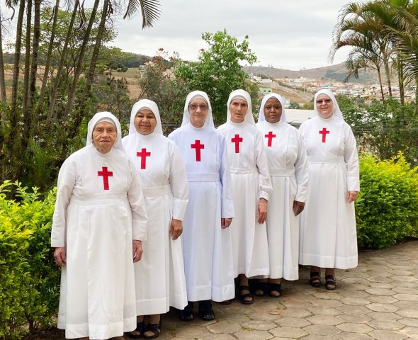 a8c59018-d5b3-414f-85b4-8b70f36ba5de