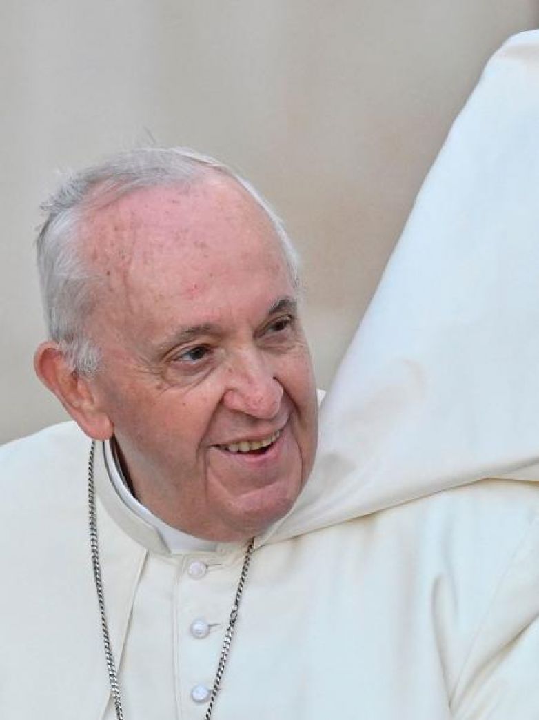 Papa Francisco: um pastor que marcou o mundo com amor e humildade