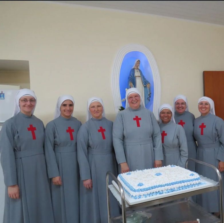 Celebra&ccedil;&atilde;o do Onom&aacute;stico da Irm&atilde; Aparecida, re&uacute;ne comunidade na capela da Casa Provincial