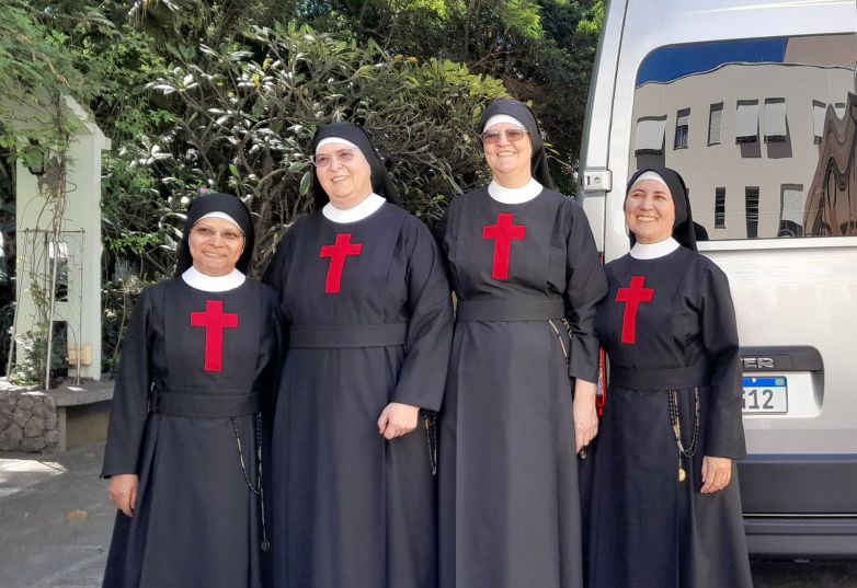 Irm&atilde;s brasileiras participam do 21&ordm; Cap&iacute;tulo Extraordin&aacute;rio em Roma