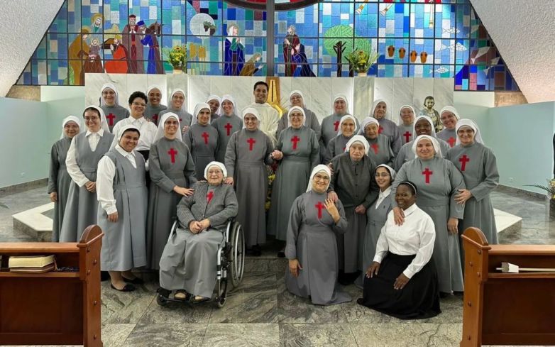 132 a anos da Congrega&ccedil;&atilde;o das Filhas de S&atilde;o Camilo e renova&ccedil;&atilde;o dos votos religiosos da Irm&atilde; Fernanda Rossinato