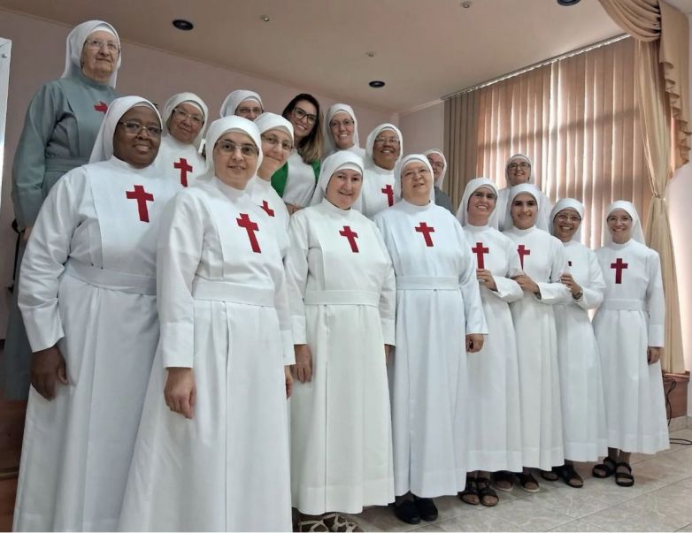 Filhas de S&atilde;o Camilo participam de palestra sobre h&aacute;bitos alimentares saud&aacute;veis