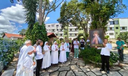 Encontro Eucarístico reforça missão das Irmãs Filhas de São Camilo no Hospital Doutor Cândido Junqueira